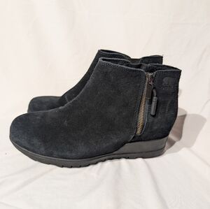 Sorel Evie Black Suede Wedge Zip Ankle Boots  Size 9.5